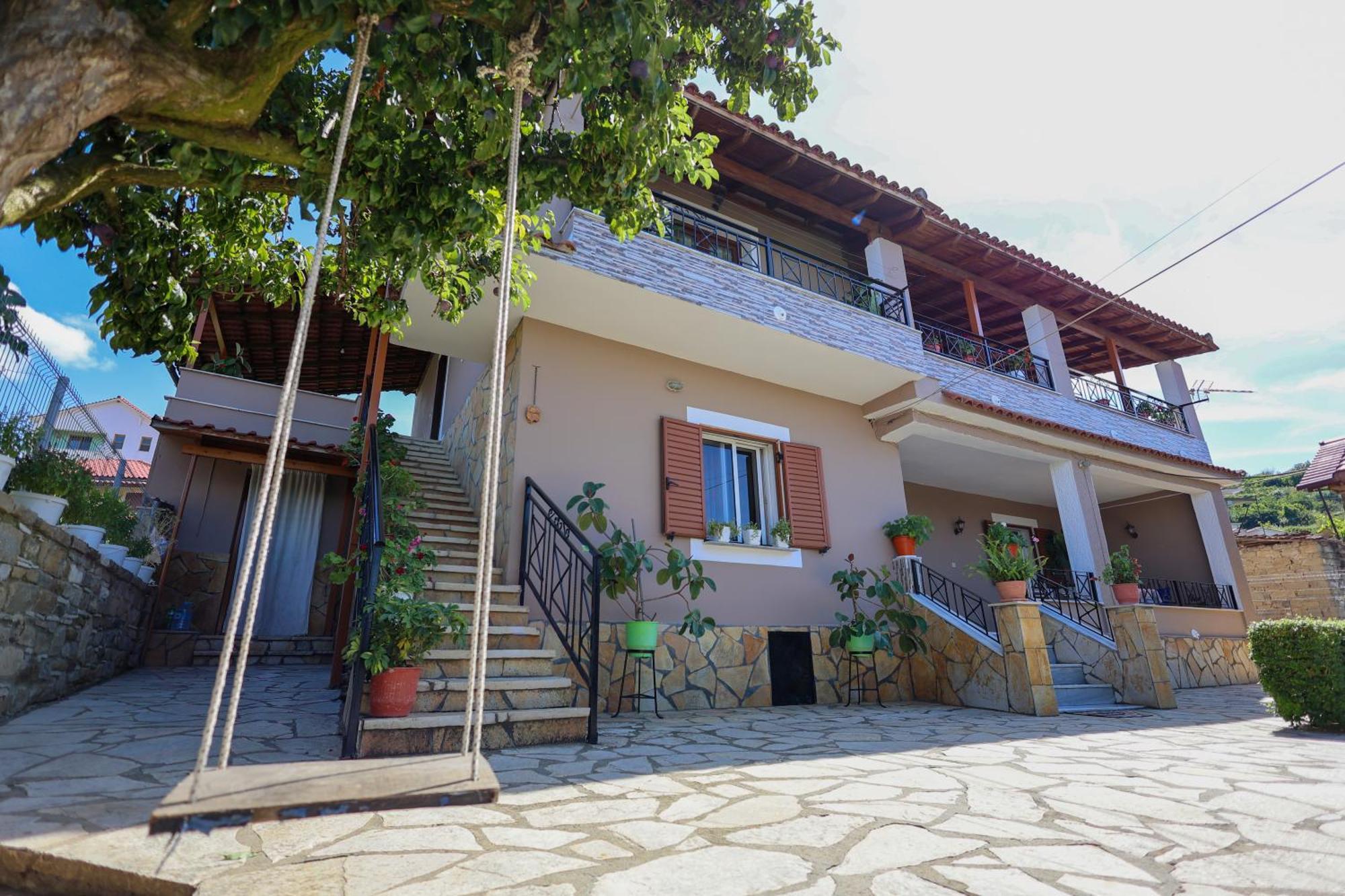 Villa Kevin Берат Экстерьер фото