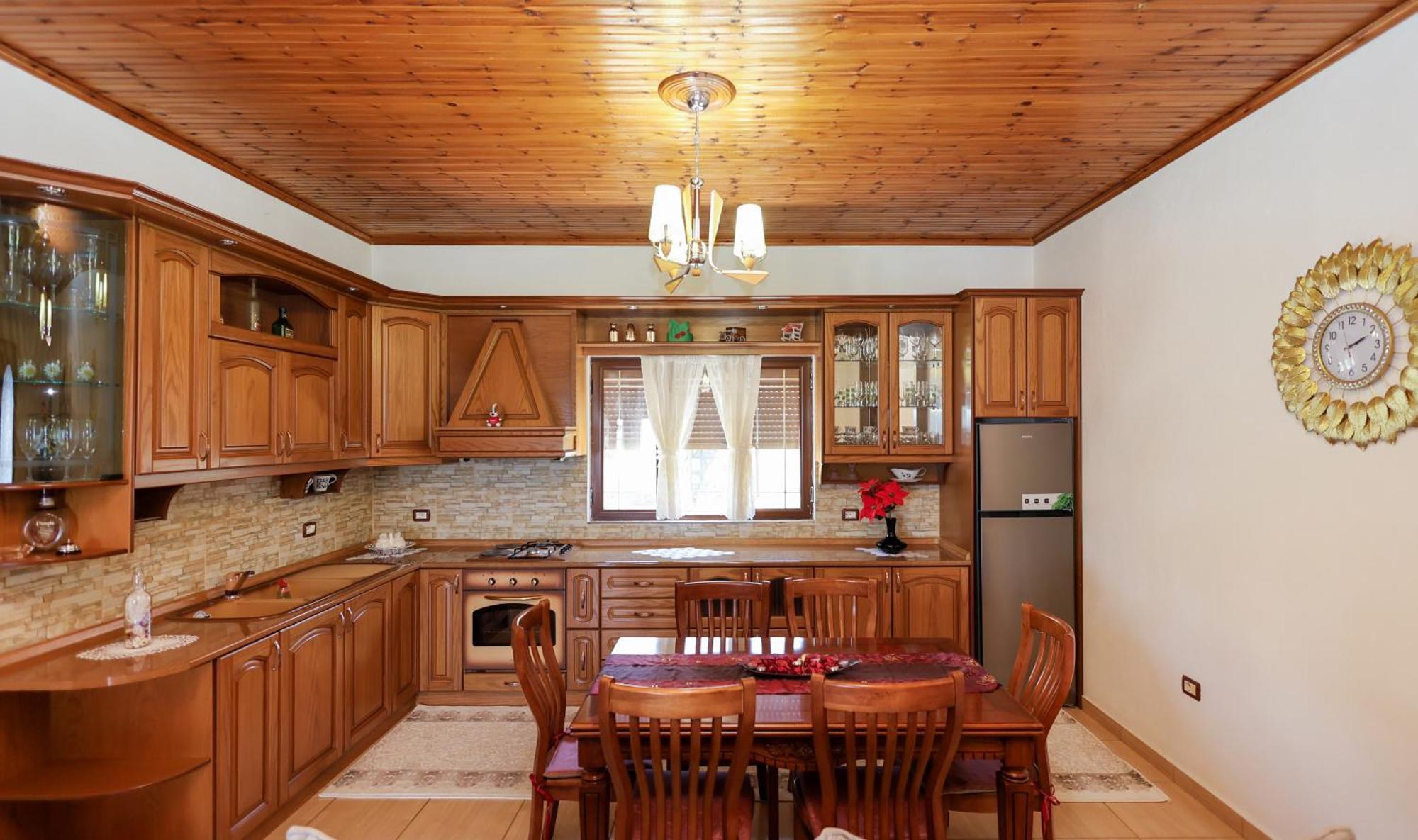 Villa Kevin Берат Экстерьер фото