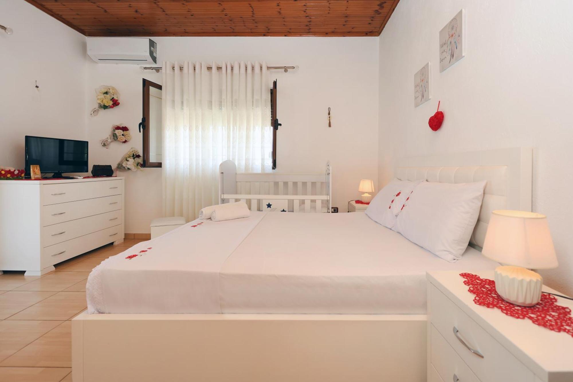 Villa Kevin Берат Экстерьер фото