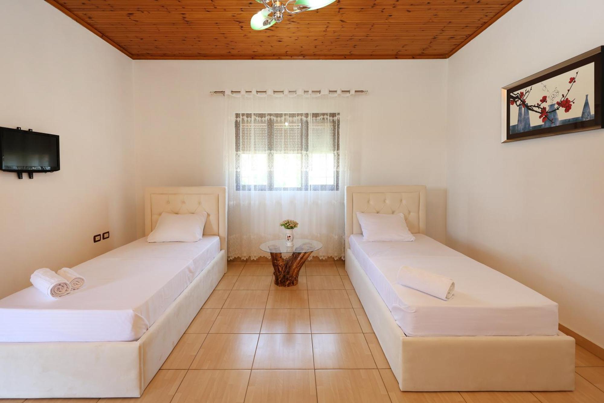 Villa Kevin Берат Экстерьер фото